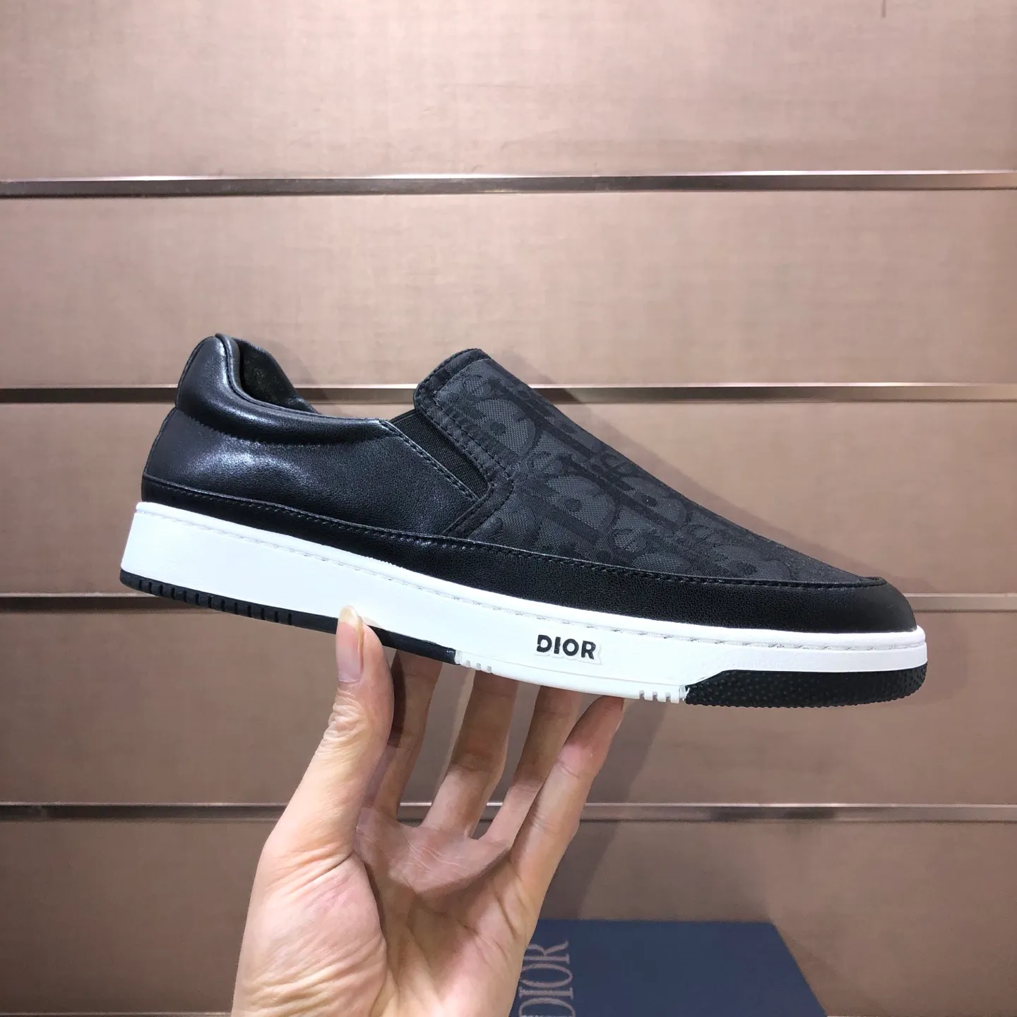 Men's shoes💰420💰【Dior】Official website global debut 🔝The latest masterpiece of high-end men's shoes brand: original special cloth fabric imported from Italy + imported sheepskin lining🔥Original toe-cap rubber outsole Soft and comfortable, making walking more convenient and comfortable! Size: 38-44 (45 can be customized)